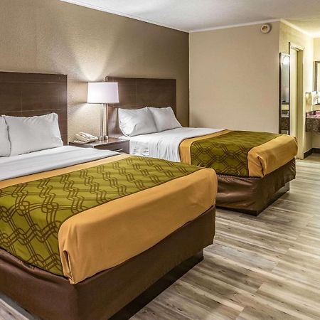 Econo Lodge Inn & Suites Нютън Екстериор снимка
